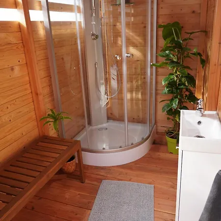 Casa Laendli * غرنزاش ويلن