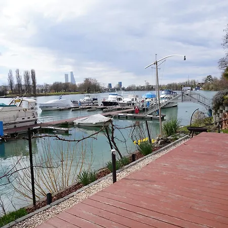 Casa Laendli بيت للعطل